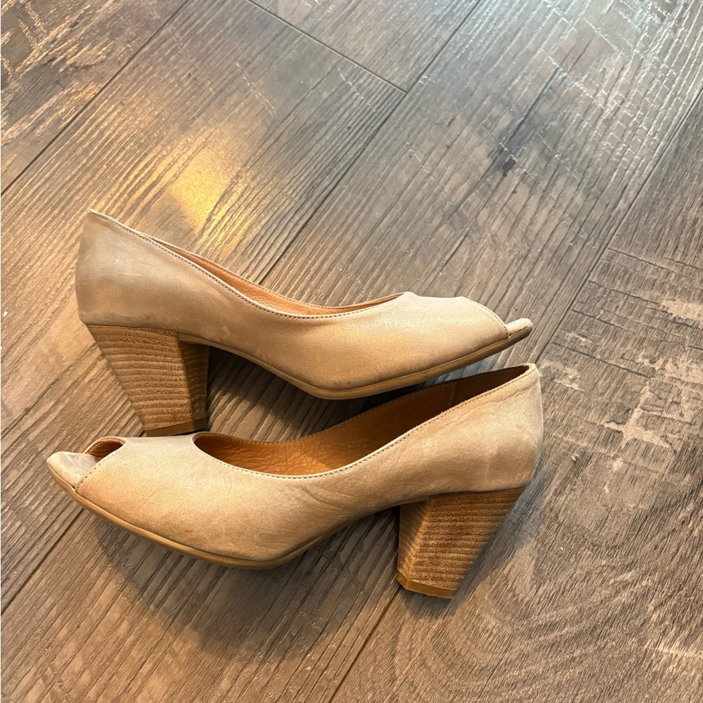 Bueno Beige Peep-Toe Block Heels